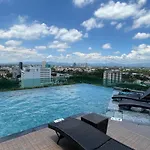 1 Bed 1 Bath - Serviced Apartment Near City Center With Rooftop Pool And Gym