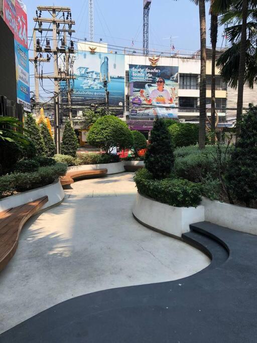 1 Bed 1 Bath - Serviced Near Center With Rooftop Pool And Gym Apartamento *